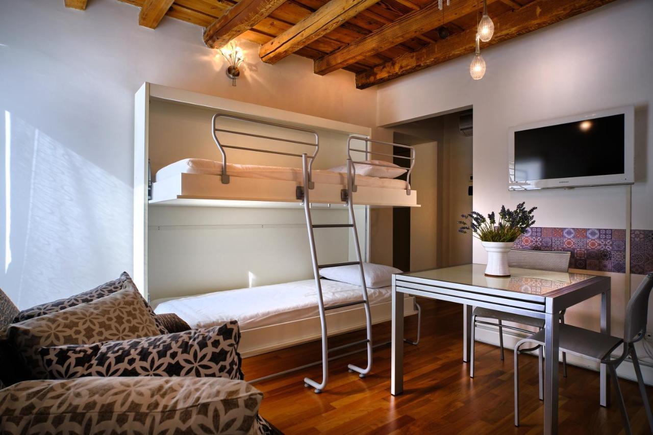 Apartamento Il Vecchio Cortile Verona Exterior foto