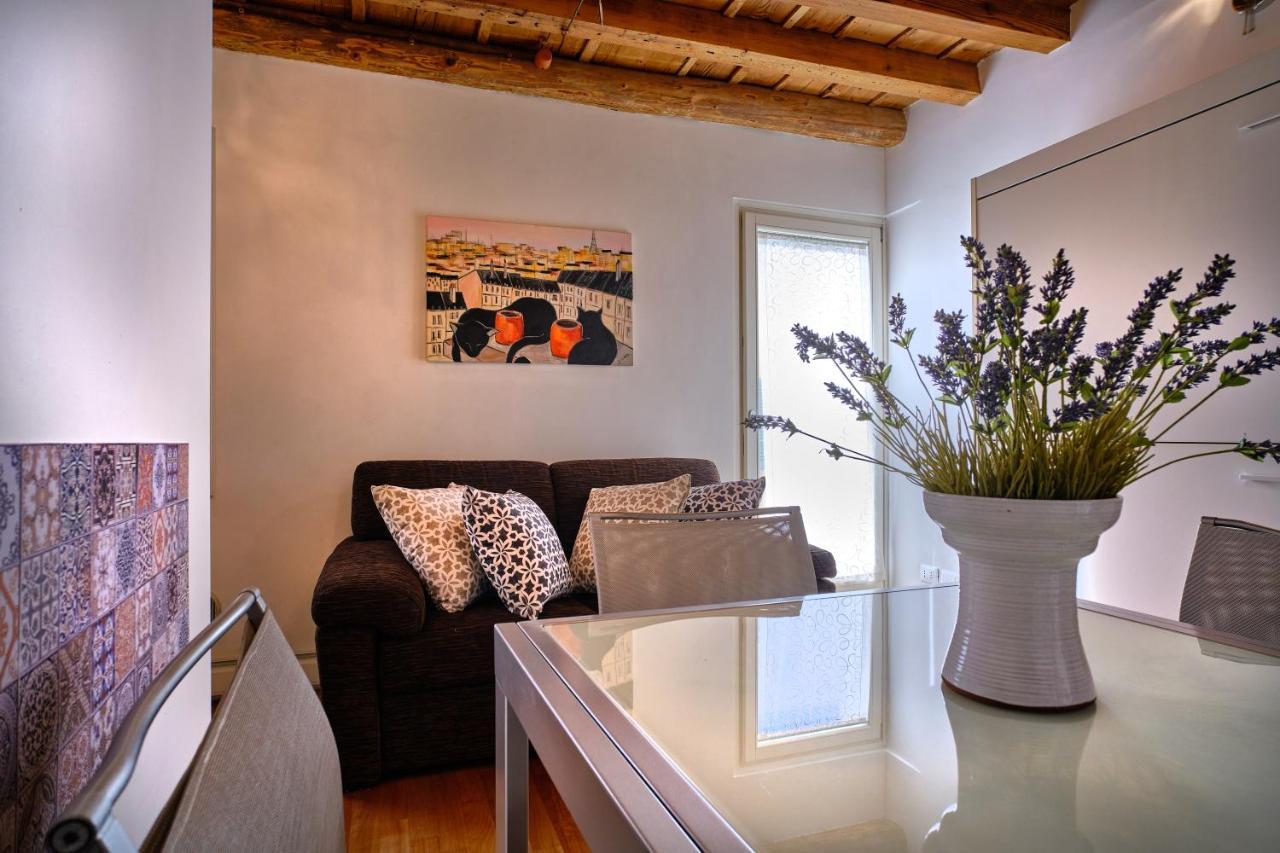 Apartamento Il Vecchio Cortile Verona Exterior foto