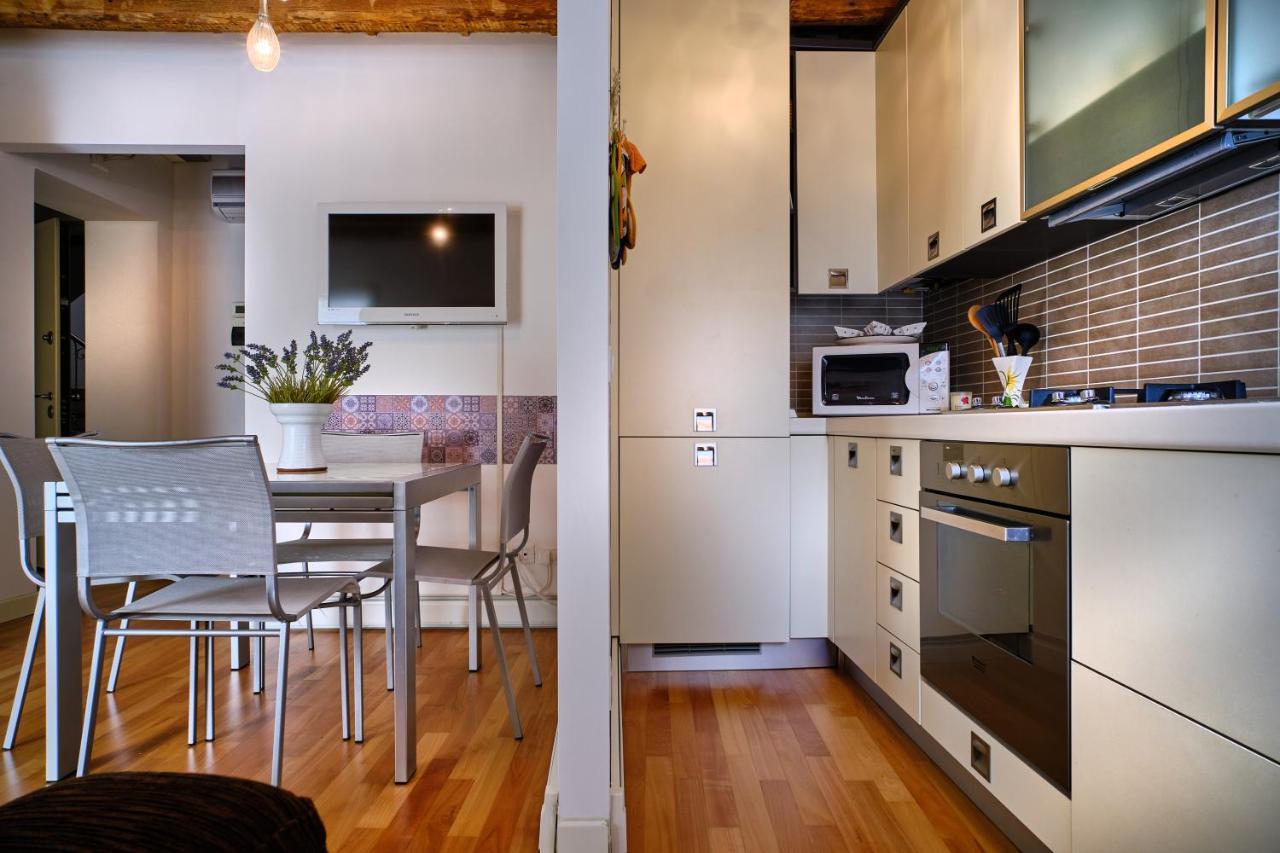 Apartamento Il Vecchio Cortile Verona Exterior foto